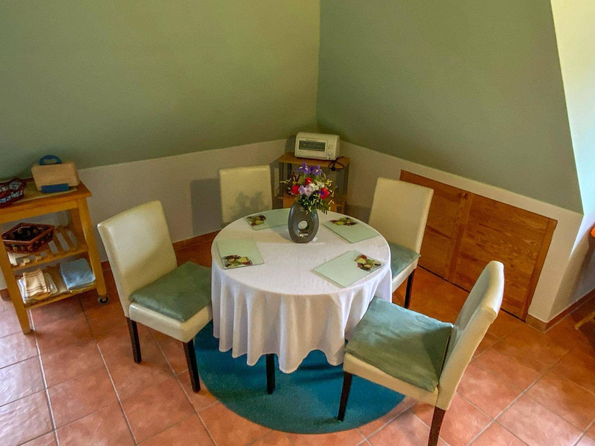 Locke Apartment *